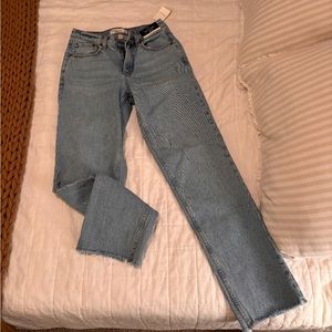 Abercrombie new with tags curve love mid rise straight jeans